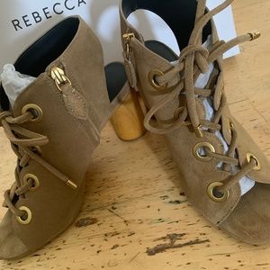 REBECCA MINKOFF Adelia Block Heel Sandal, sz 7M